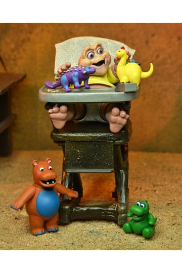 Neca - Dinosaurs - Action Figure - Ultimate Baby Sinclair (18 cm)