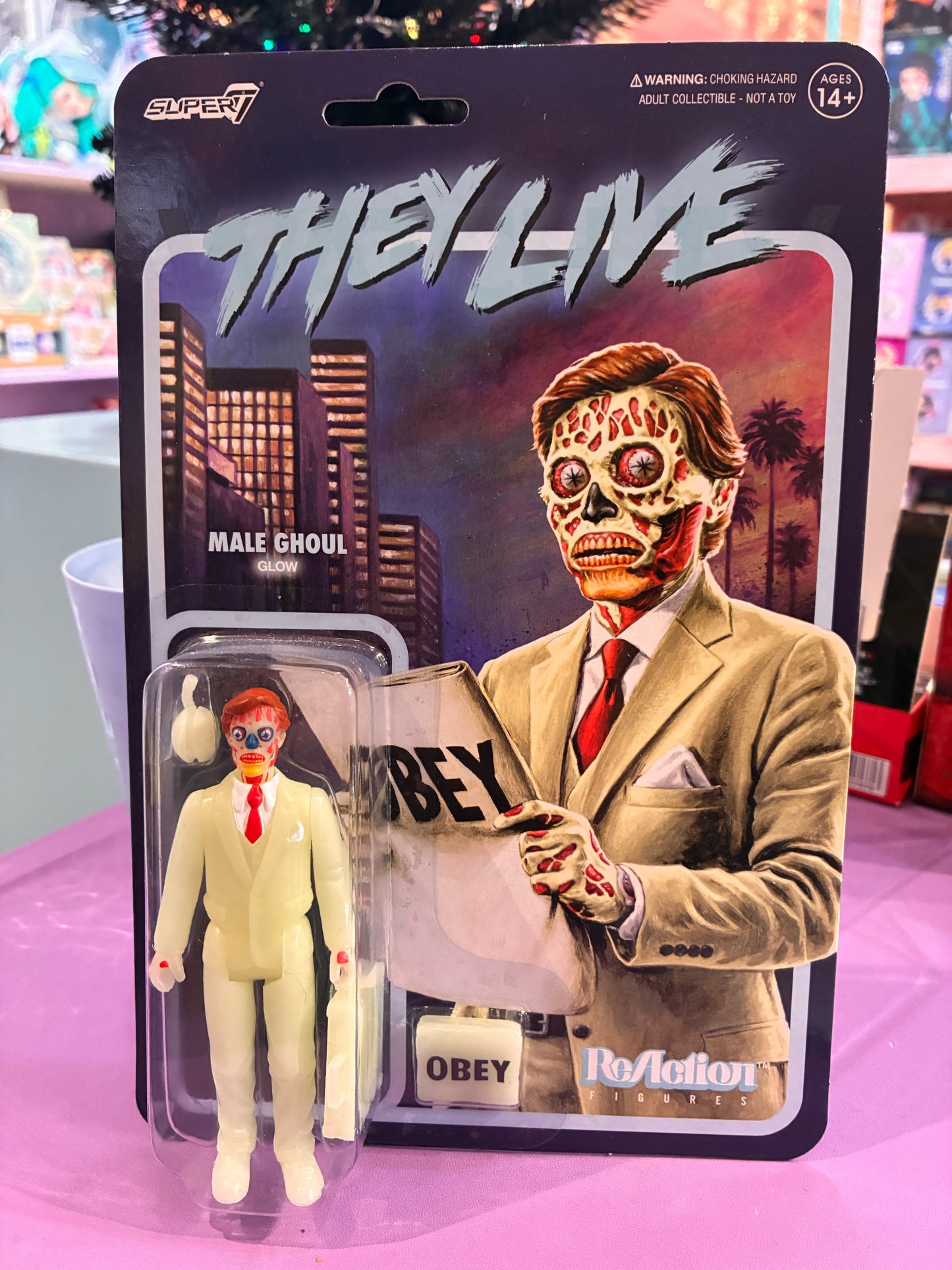 Super7 - They Live - ReAction Action Figure - Wave 02 - Male Ghoul (Glow) (10cm)