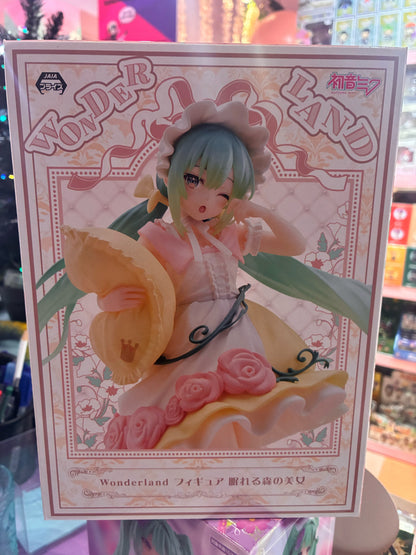Taito - Hatsune Miku - Wonderland Figure - Sleeping Beauty (Reissue 18cm)