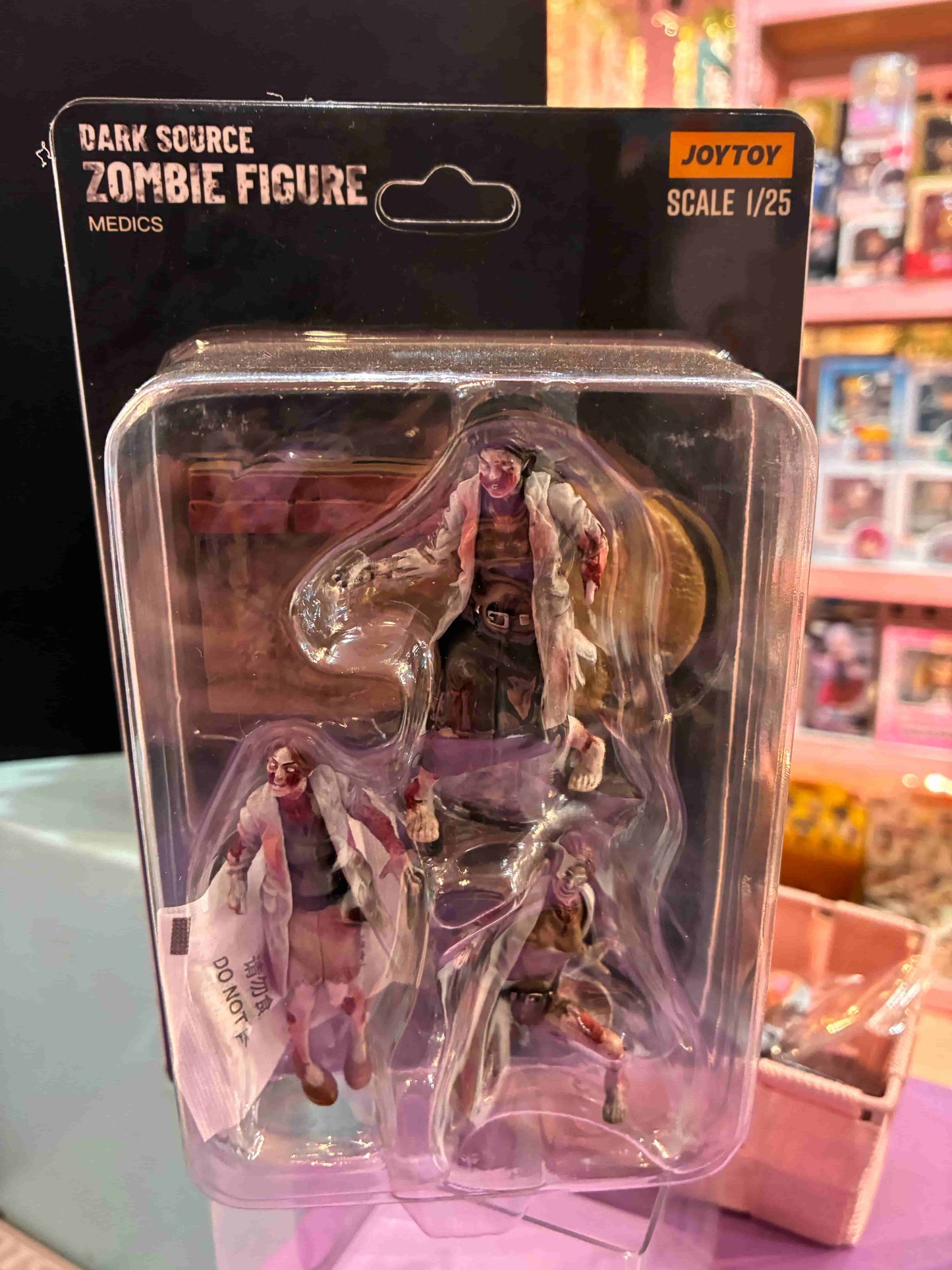 Joy Toy - Zombies - Zombie Dark Source Action Figures 3-Pack - Medics  (Female) 8 cm