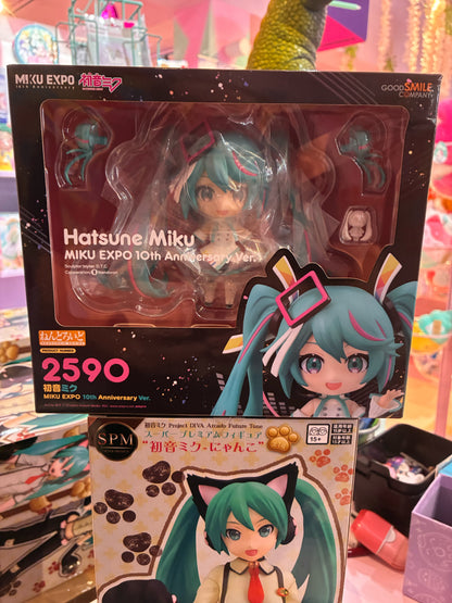 Good Smile Company - Nendoroid 2590 - Hatsune Miku - Miku Expo 10th Anniversary Ver.