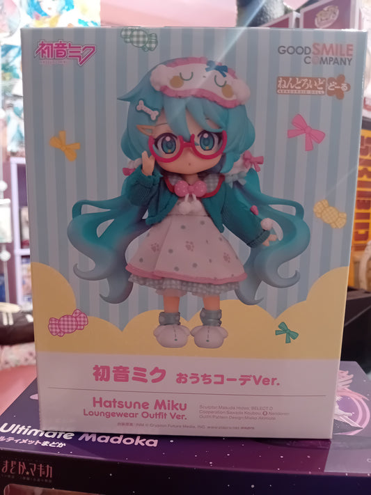 Good Smile Company - Nendoroid Doll - Character Vocal 01 - Hatsune Miku (Loungewear Outfit Ver. 10 cm)