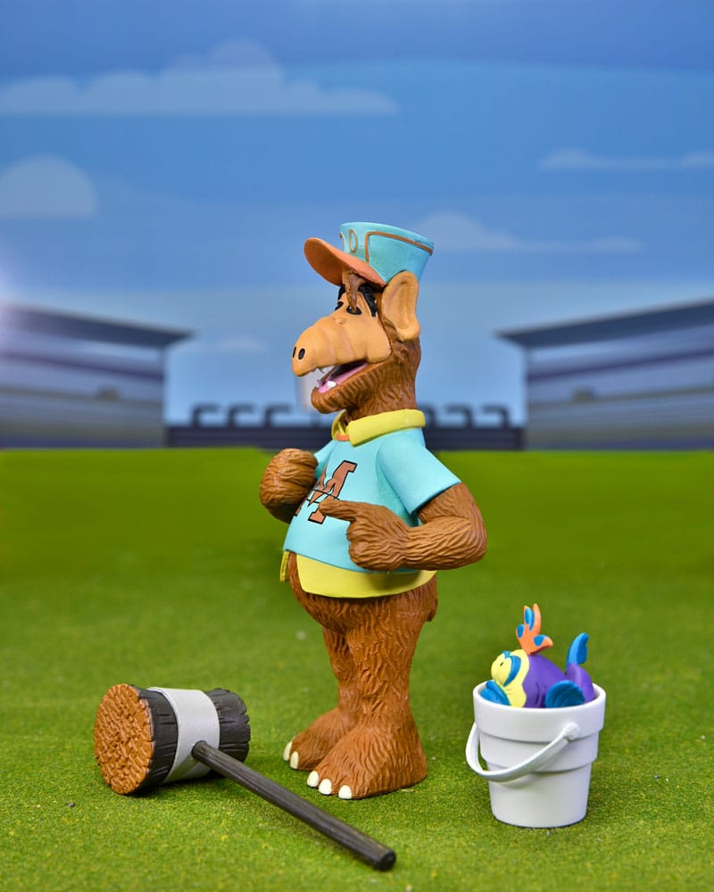 Neca - ALF - Action Figure - Gordon Shumway with Mallet, Fish and Bucket (15 cm)