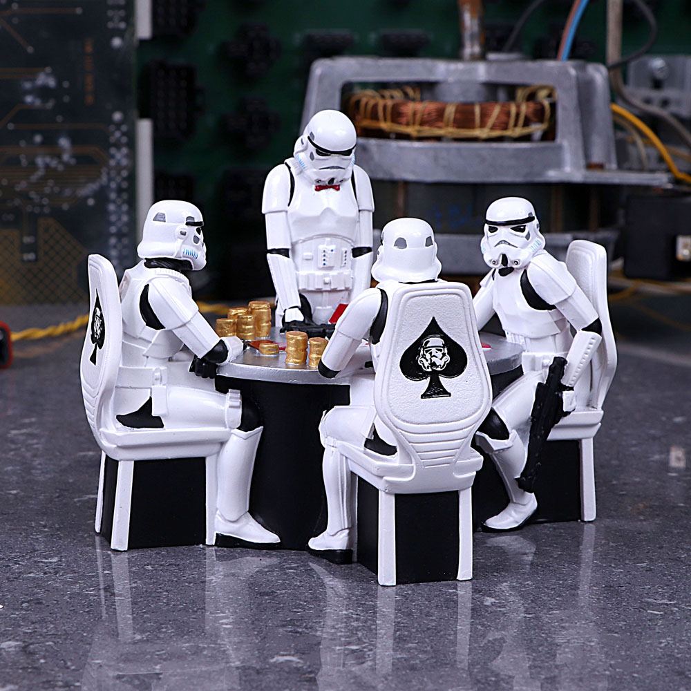 Nemesis Now - Star Wars - Stormtrooper Poker Face (18cm) PRE ORDER SVV-Schatzoekers